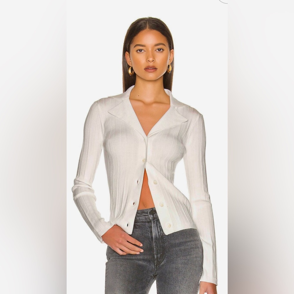 One Grey Day - Los Angeles Beautiful white sweater/top